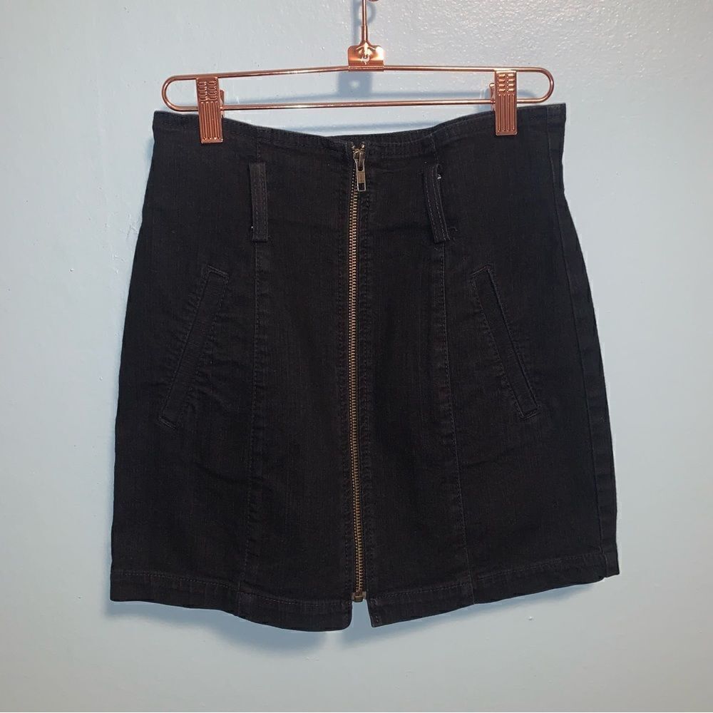 CARMAR Black Denim Skirt Size 26
